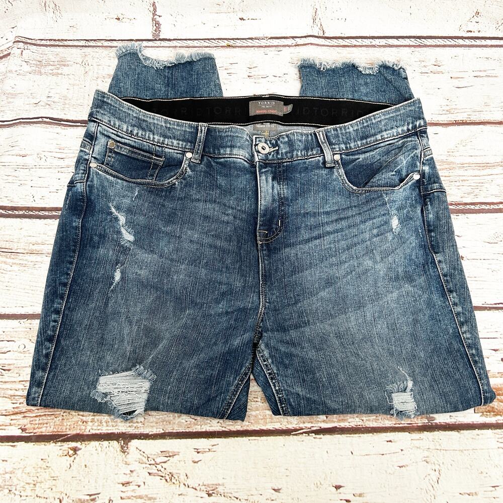 TORRID Bombshell Straight Premium Straight Ripped Distressed Jeans Sz 22 S